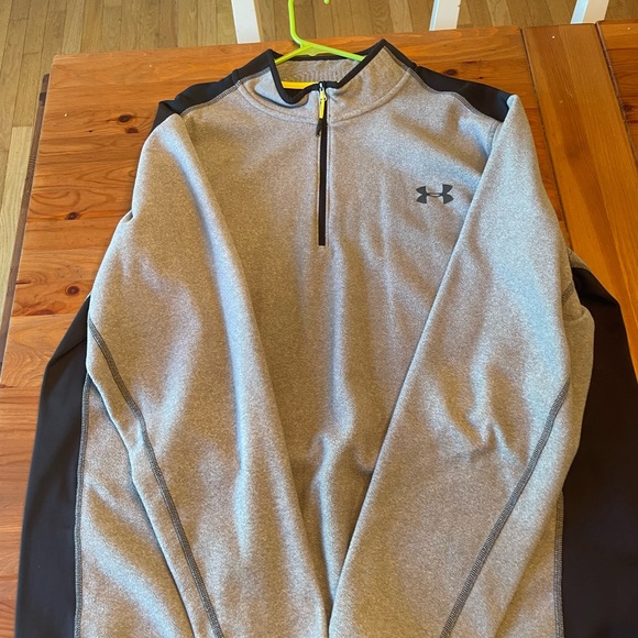 Under Armour Fleece 1/4 zip - Picture 2 of 2